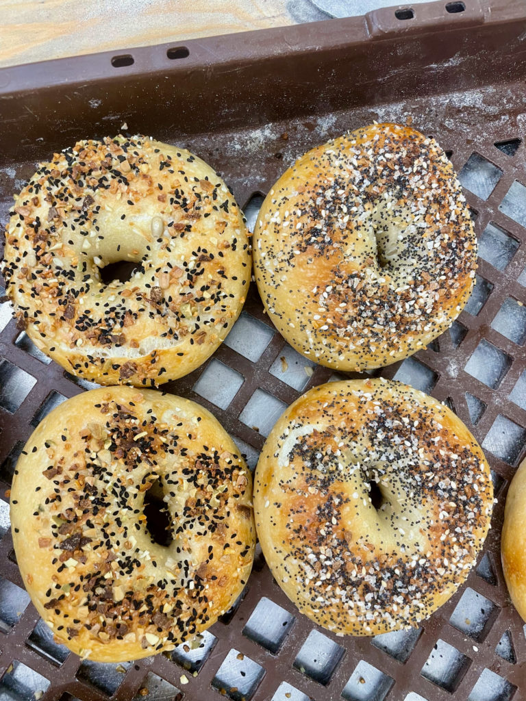 new oxalate free everything bagel verse traditional everything spice